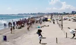 Abusivi, scatta il blitz in spiaggia  