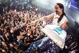 Ecco Steve Aoki