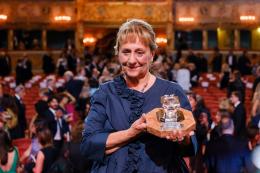 “Di spalle a questo mondo” vince il Premio Campiello 2025