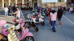 Vespa è donna, successo a due ruote