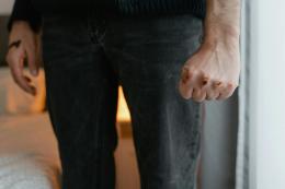 Aggressione e rapina: giovane a processo