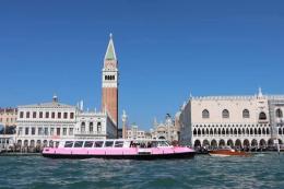 Il Vaporetto Rosa chiude il mese della prevenzione 