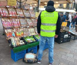 Sequestrati 15 kg di prodotti alimentari irregolari