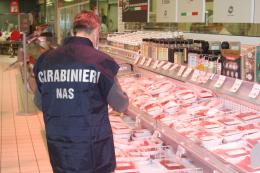 &ldquo;Piatti sicuri&rdquo;: sequestrati 1.480 quintali di cibo irregolare