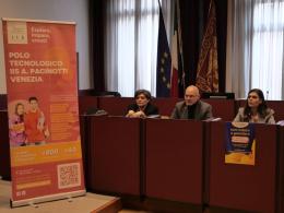 Il silenzio non protegge: a Mestre un flash mob 