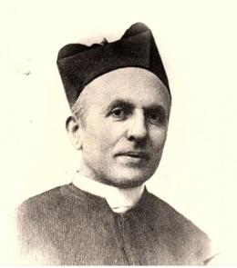 Monsignor Voltolina, sacerdote da Wikipedia
