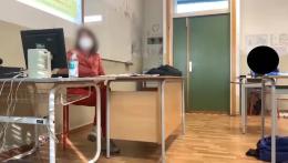 Spari in classe, ferita una professoressa