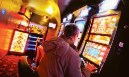 Slot e videolottery: stop al rinnovo delle concessioni di suolo pubblico 