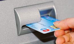 All’anagrafe si paga anche con il bancomat