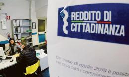 Col reddito di cittadinanza lavora in nero: condannato a 2 anni