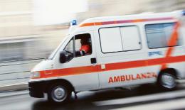 Scontro auto scooter un trentenne è grave