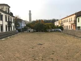 Piazza San Giuseppe rampa d’accesso per i disabili