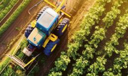 Carburanti, sorpasso storico: la benzina ora costa meno del diesel.