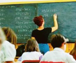 Scuole, nessuna chiusura. "E che dice il contrario mette in giro fake news"