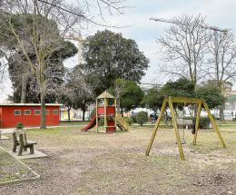Giardini, il bagno è un disastro