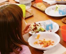 “Mense, costi alti per le famiglie”