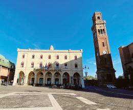 “Spreco di risorse sui dirigenti”