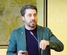 “Treni, qui siamo fermi all’800”