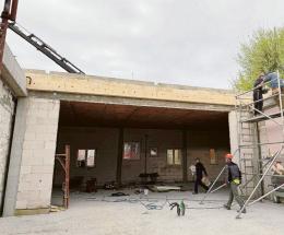 In mensa arriva il solaio in legno