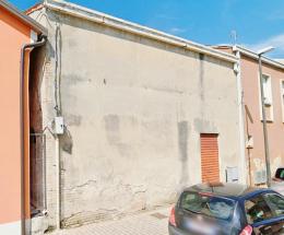Cade a pezzi, arriva l’ordinanza