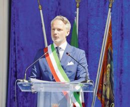 La città di Cavarzere è Medaglia d'oro al merito civile.