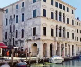Casa della cultura a palazzo Grassi