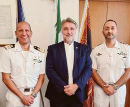 Cambio di guarda in Capitaneria