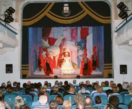 Il teatro amatoriale va in scena