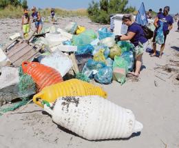 Un doppio appuntamento per pulire laguna e spiaggia