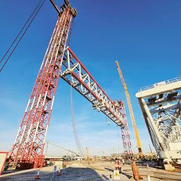 Fincantieri guarda al futuro con le super gru