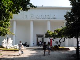 Allarme terrorismo a Venezia: la Biennale sarà sicura, assicura il prefetto Darco Pellos