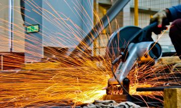 Caro energia, rischio di una nuova frenata dell&rsquo;economia europea