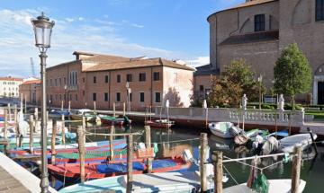 Continua l’ormeggio selvaggio