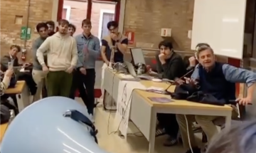 Calenda a Ca' Foscari, blitz del collettivo Sumud