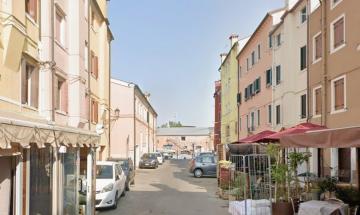 Doppio senso in via Cavallotti: sull&rsquo;isola pedonale &egrave; gi&agrave; polemica