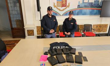 Cocaina nascosta nell&rsquo;auto, arrestata una coppia