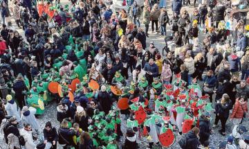 Salta pure la sfilata degli studenti