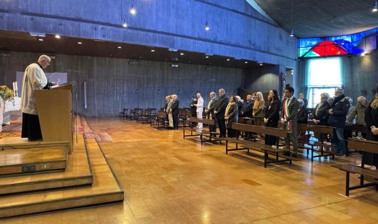 Tragedia del bus di Mestre, la città ricorda le vittime