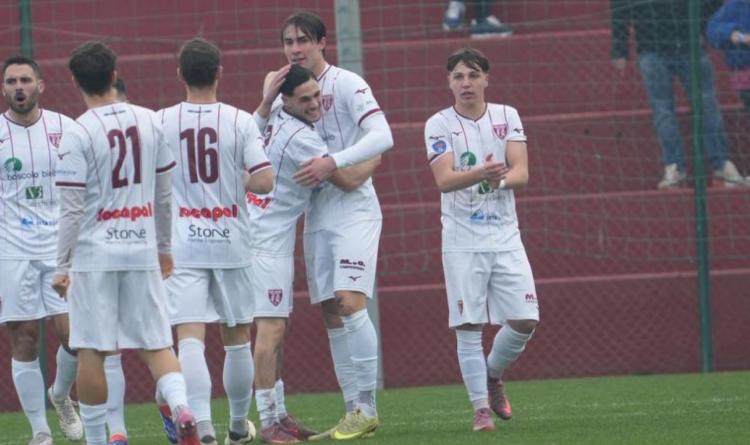 Union di corto muso e la vetta &egrave; pi&ugrave; vicina