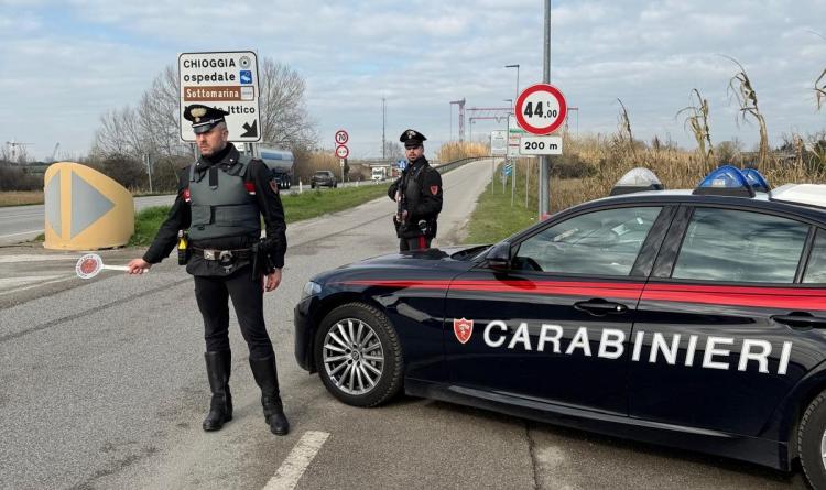 &ldquo;Zero contatti&rdquo; ma dormiva dalla compagna